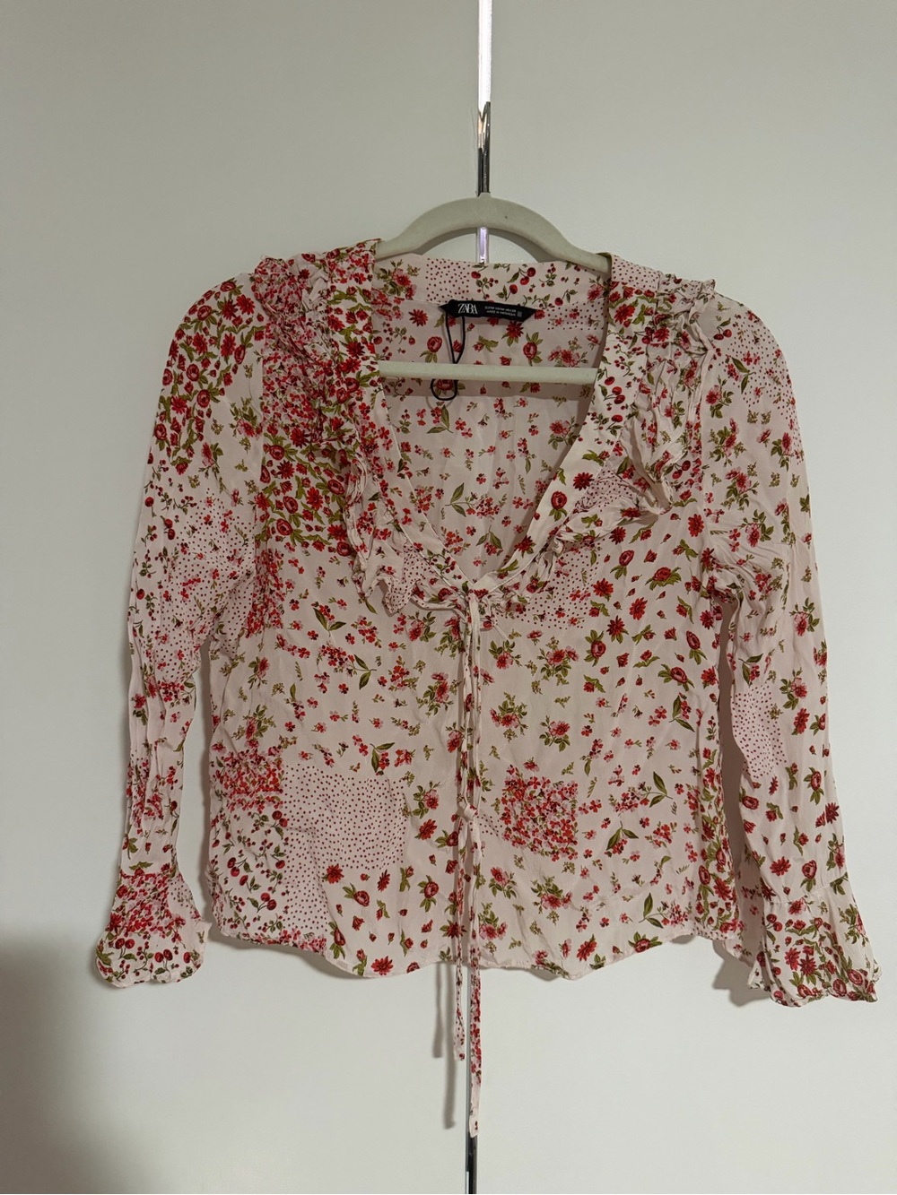 Zara Floral Ruffle Long Sleeve Blouse – Size M 🌸